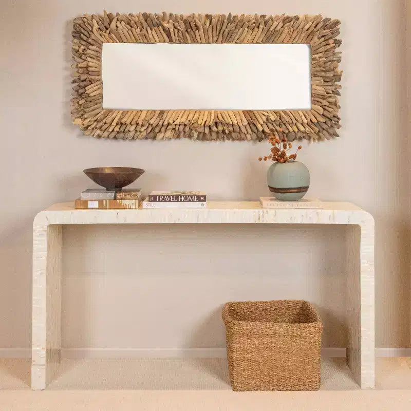 Espejo de pared enmarcado con grandes troncos de madera natural: Inspirado en la costa, rectangular, madera y cristal, 24"x52.5"