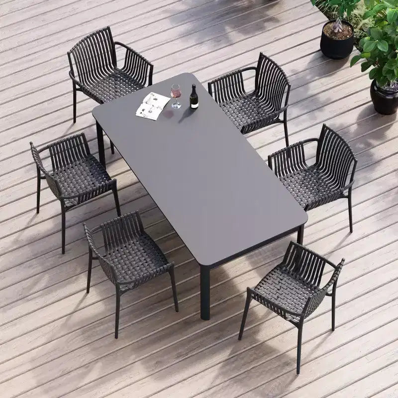 Sillas de comedor de mimbre negras