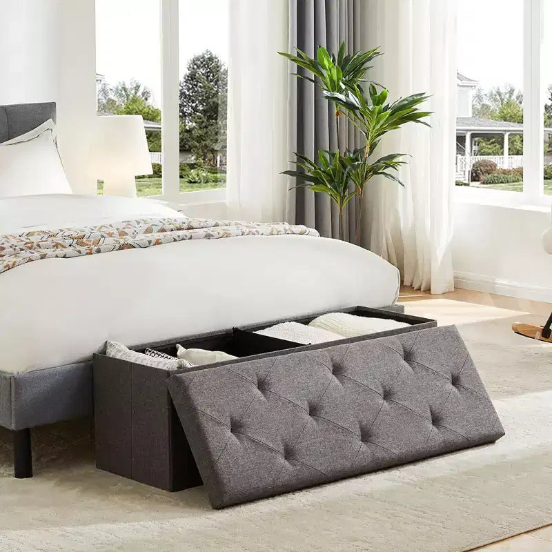 Otomana estándar rectangular capitonada de 43" de ancho con almacenamiento | Gris