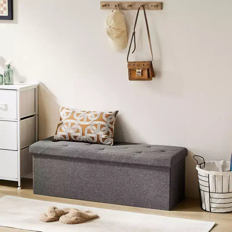 Otomana estándar rectangular capitonada de 43" de ancho con almacenamiento | Gris